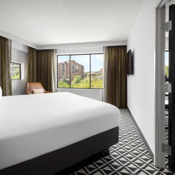 One Bedroom Suite Room at Arcadian Hotel! Near Fenway Park