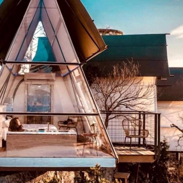 One-of-a-Kind Cliffside Glamping Experience with Sky Views in Cottonwood Shores, Texas