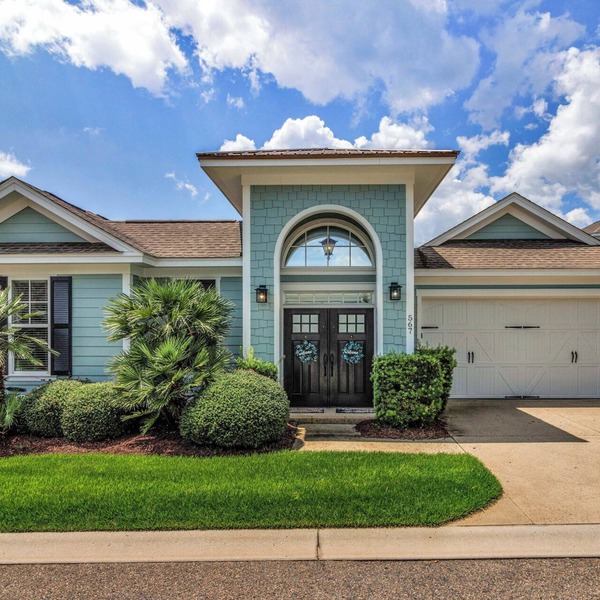 Open 7/5-7/8-Private beach cottage with resort amenities- ocean, pools & gym!