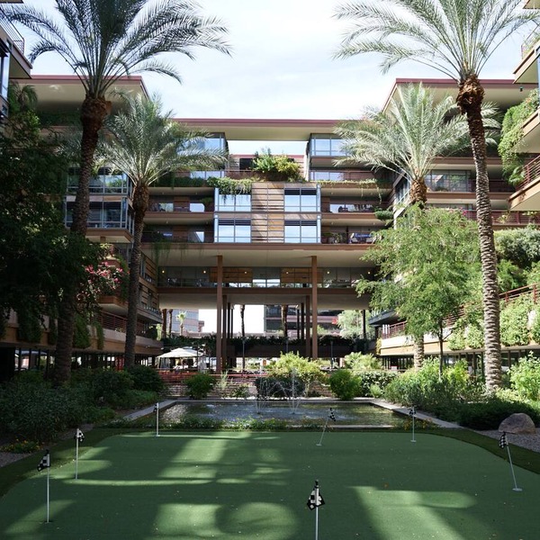 Optimal Camelback, Scottsdale Luxury Condo Living All Year Round!