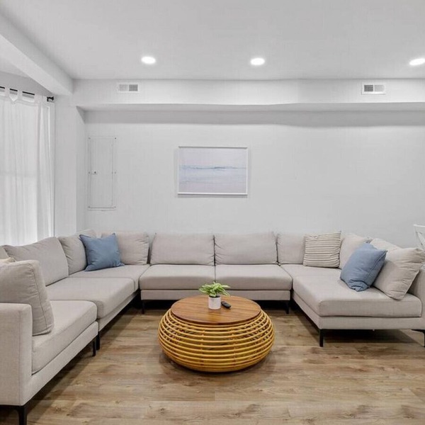Orange Loop Beach House · Direct Beer Hall Access+ 1.5Block to Boardwalk