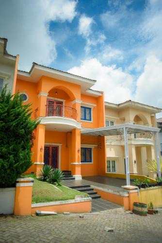 Orange Villa