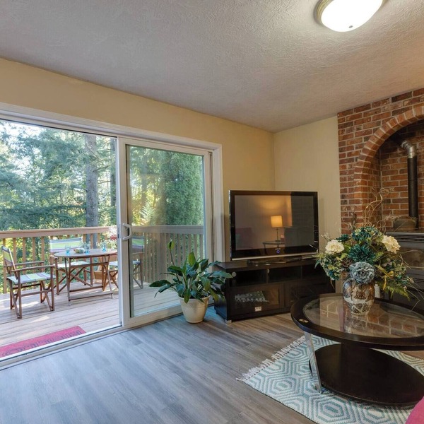 Oregon Jade Lodging- Spacious 2 Bedrooms, Ev Charger, Quite By Stream