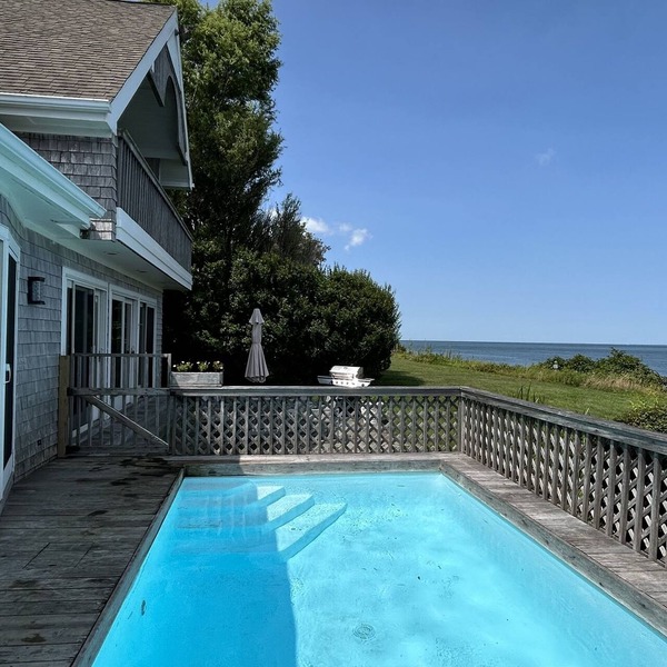Orient Point Waterfront Home – Private Beach & Stunning Views