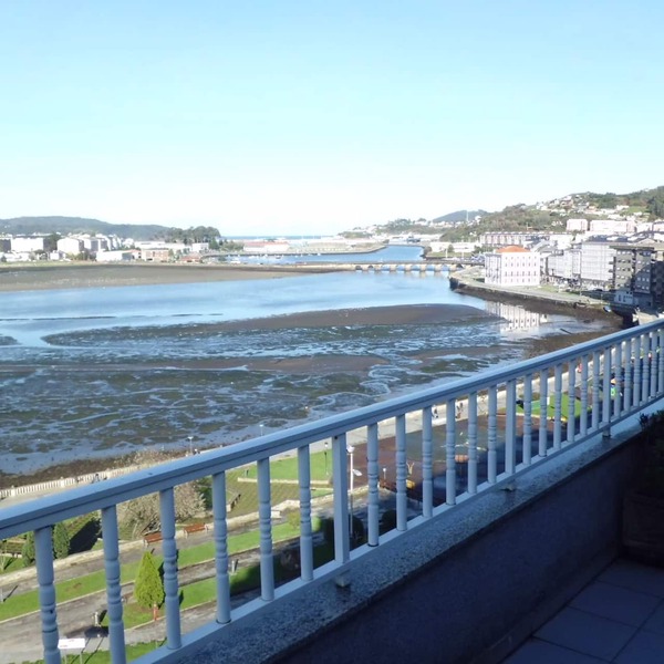 Original Duplex Penthouse with fantastic views of the estuary and the town of Viveiro