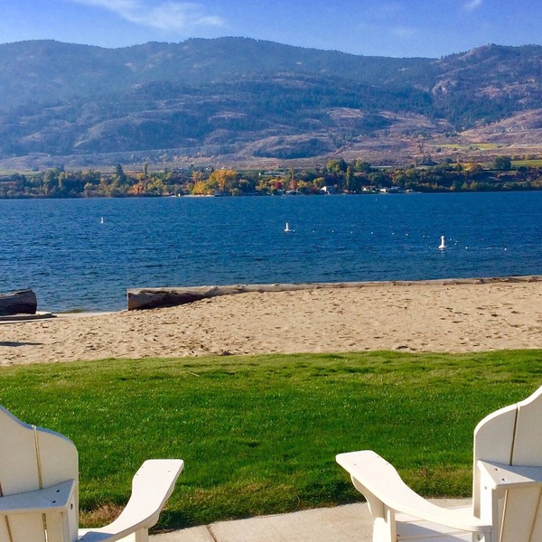 Osoyoos Beachside Cottage *Almost lakefront!* #83