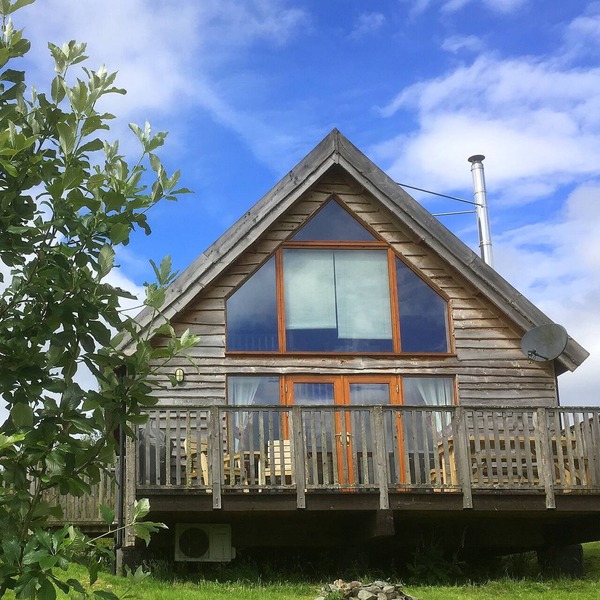 OSPREY CABIN - Charming log cabin with great views over beautiful Loch Awe