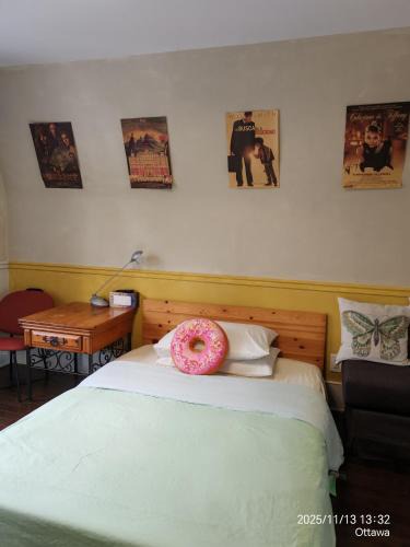 Ottawa University center near train Station & Parliament