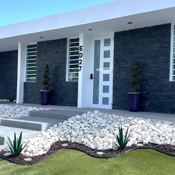 Outdoor Pool with Bar-B-Q & Television, Indoor Pool Table, Indoor Bar, PS5, Etc.
