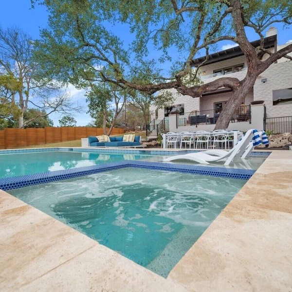 Overlook Oasis-Stunning Views-Pool and Spa!