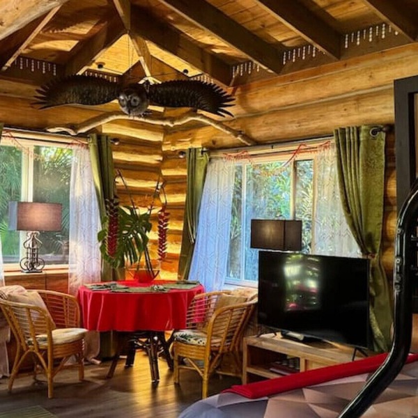 OWL NEST: serene stream side retreat for 2 or 3