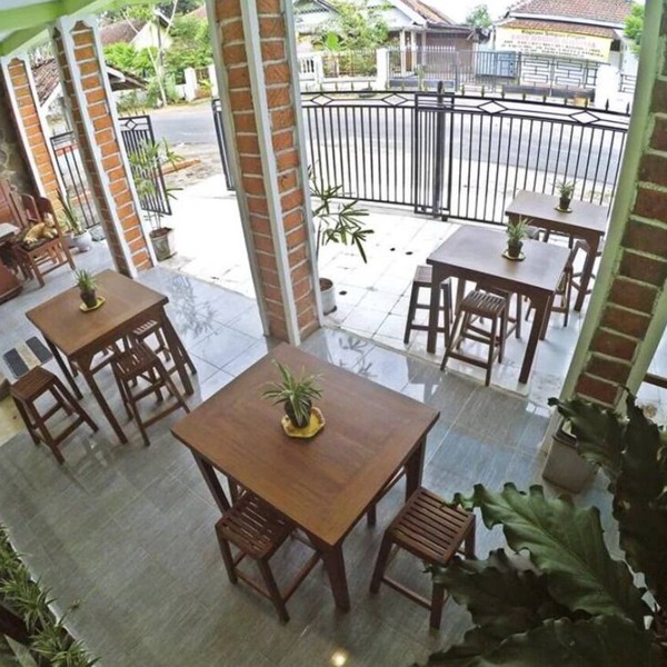 OYO 95309 Ijen Homestay