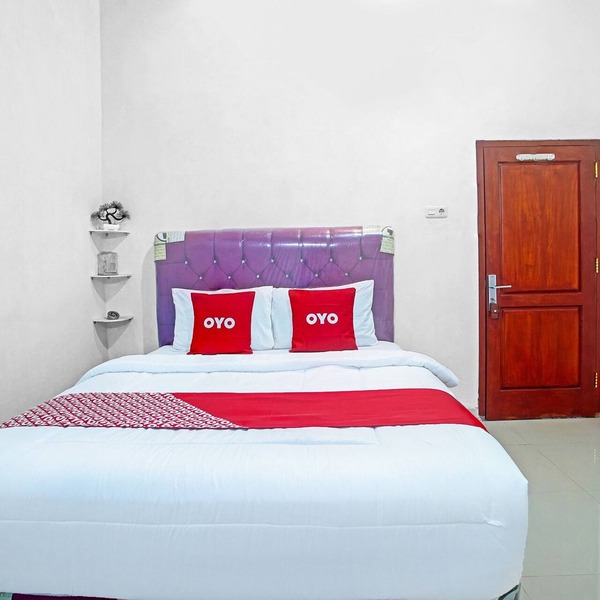 OYO Life 90587 Domen Homestay Syariah