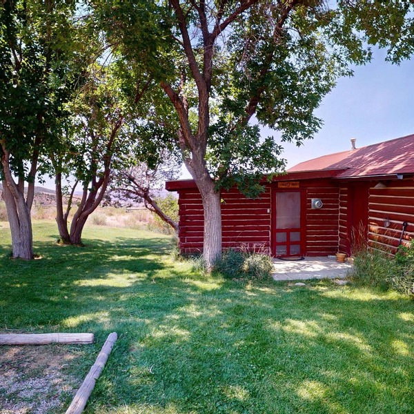 Pack Creek ~ Trails End. Affordable Cabin on the outskirts of Moab