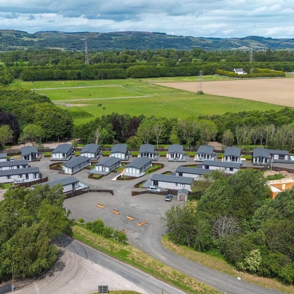 PADDOCK LODGES| EXECUITVE 4 BED VILLA