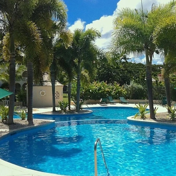 Palm Breeze Condo, Sugar Hill near Holetown - Beach Club Membership