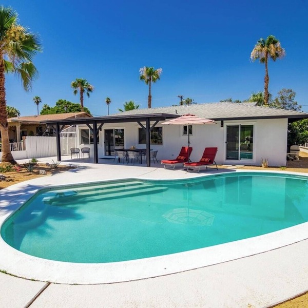 Palm de Luxe, Villa and Pool on golf course - 29 days minimum