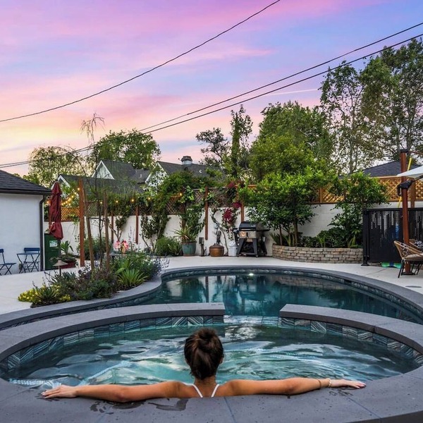 Palm & Pebble | * Pool, Spa, Fire Pit * Dog*