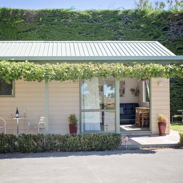 Palm Tree Cottage in Rural Havelock North