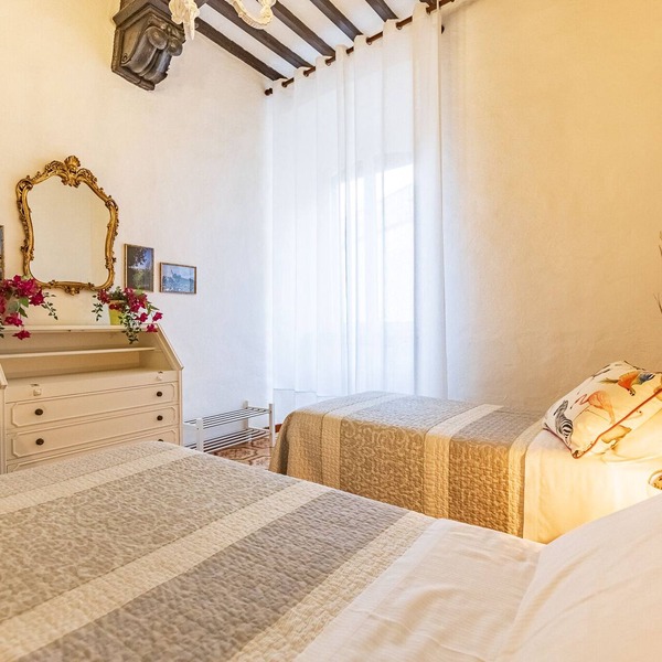 Panoramic apartment Il Borgo Antico in the city centre