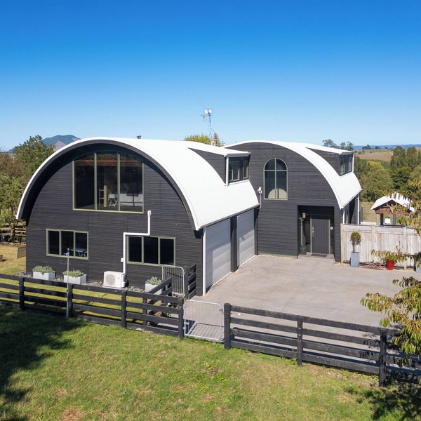 Panoramic mountain and rural views - central to key destinations