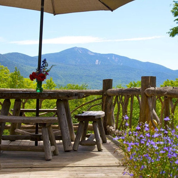 Panoramic Mountain Views From This Private Mountain Cabin.