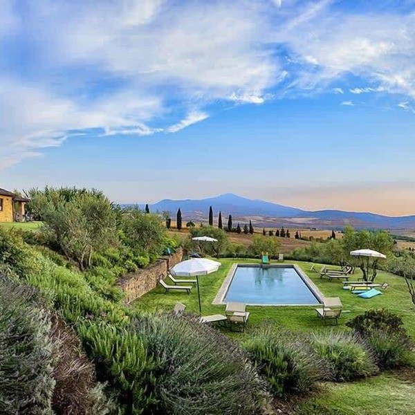 Panoramic Scaled Villa With Amazing Deep Blue Pool