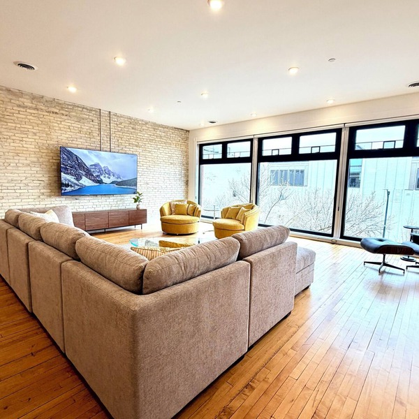 Panoramic Views of TC in this Spacious 3 Bedroom Condo