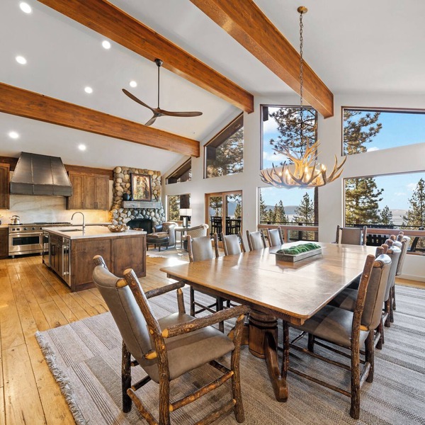 Panoramic VIEWS, Theater, Bocce Ball, Hot Tub, Pool Table
