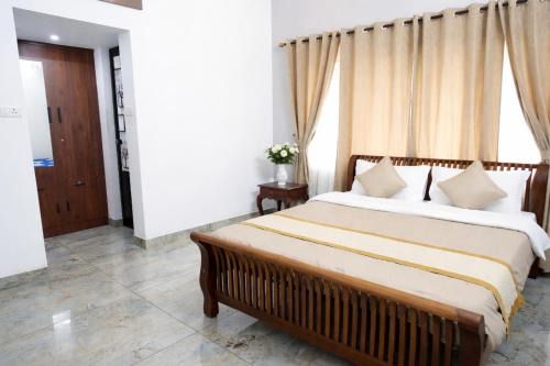 PATHIRAMANAL Service Villas