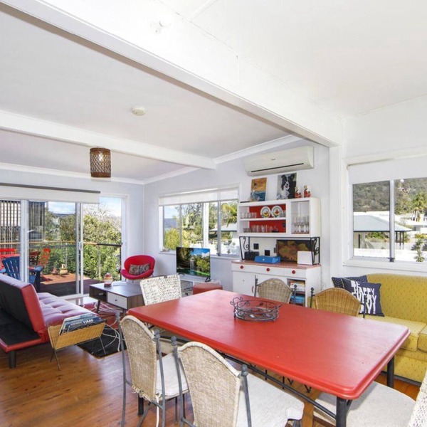 Patonga Corner Cottage by HolidayCo.