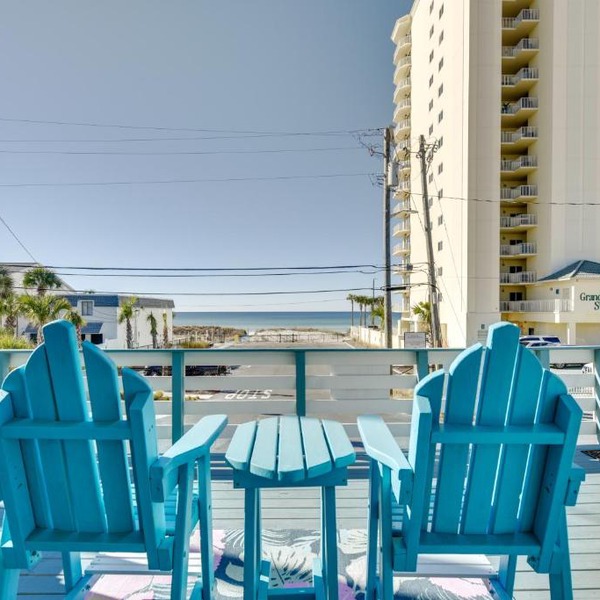 PCB Apt w/Balcony & Gulf Views: Walk to Beach