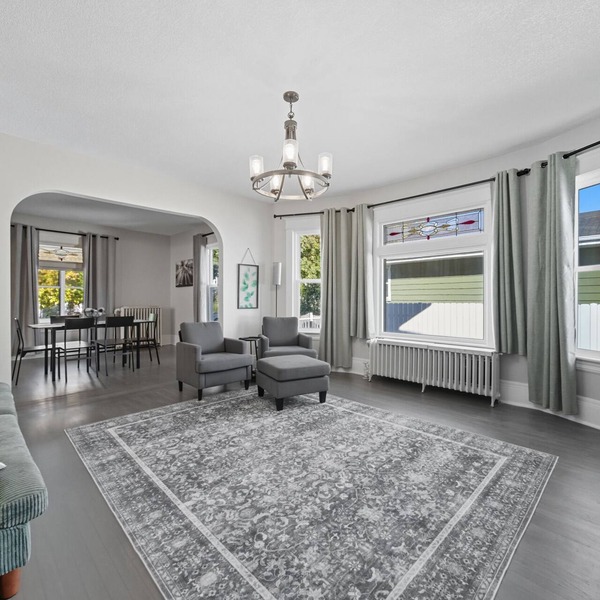 Peace: 4BR-2BT, 2 Kitchens/2 Living Rms