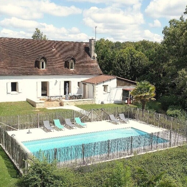 Peace & Nature | Large Holiday Home with Heated Pool – Périgord Noir