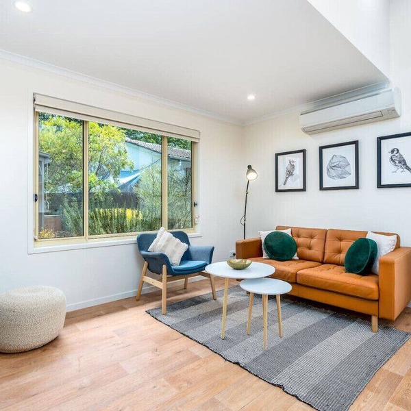 Peaceful 1BR Courtyard Unit in quiet Dickson