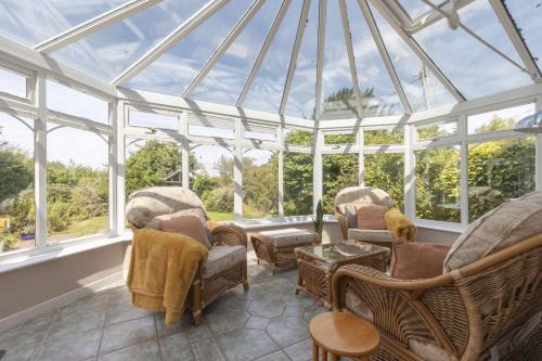 Peaceful 3-Bed Cottage in Eastington, near Stonehouse