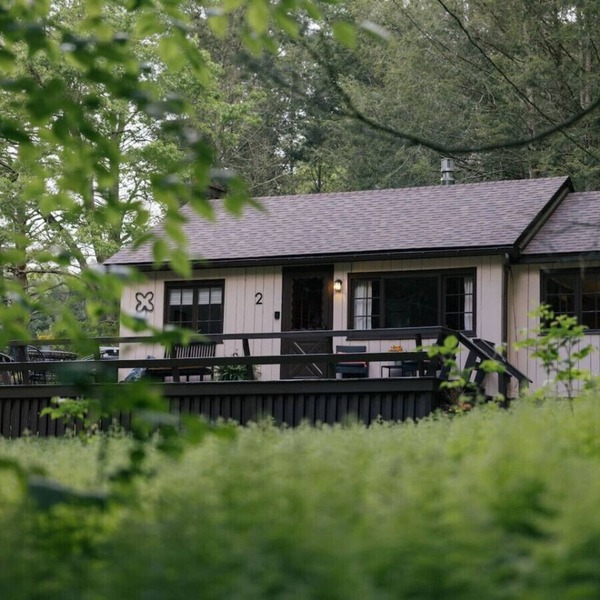 Peaceful Cabin with Sauna, Hot Tub & Cold Plunge