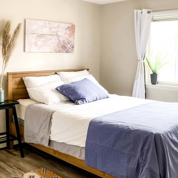 Peaceful Clean 2Bed/2Bath by Train w Office & Balcony