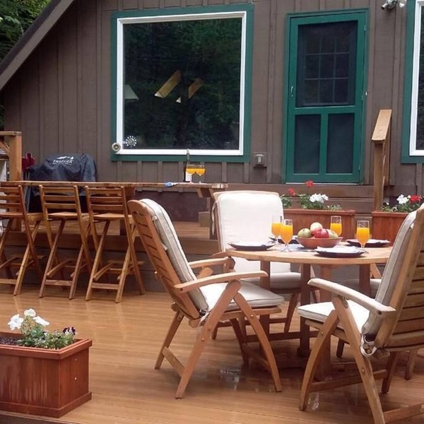 -Peaceful Eclectic Cabin, WiFi, Hot tub,pets welcome