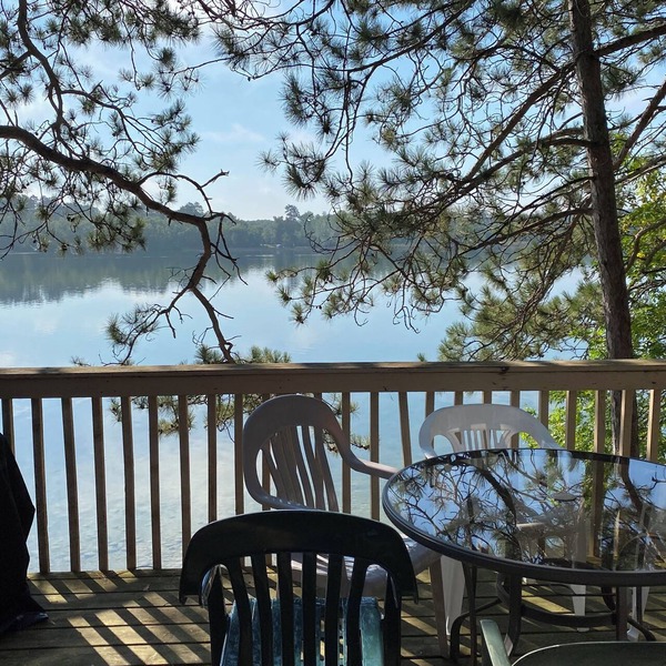 Peaceful Lakefront Family Cabin. Boat slip. Fishing. Near Itasca State Park