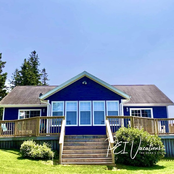 Peaceful, Modern, 3 Bedroom Retreat with Gorgeous Views near Cavendish