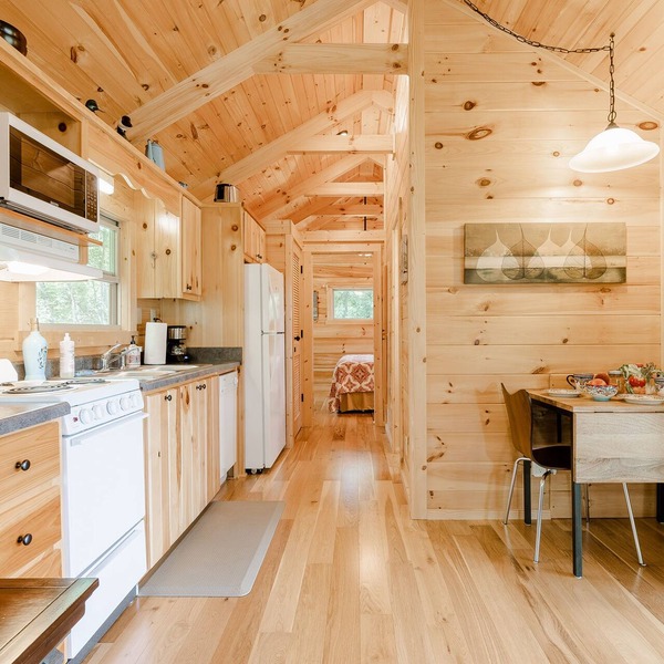 Peaceful, private & serene cabin near wineries, TIEC & outdoor activities