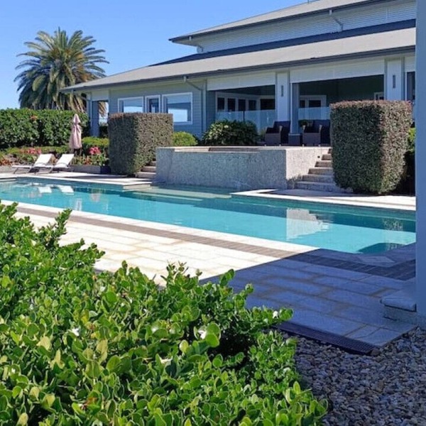 Peaceful & Private with amazing 360 VIEWS- 4 Acre Estate -15m pool