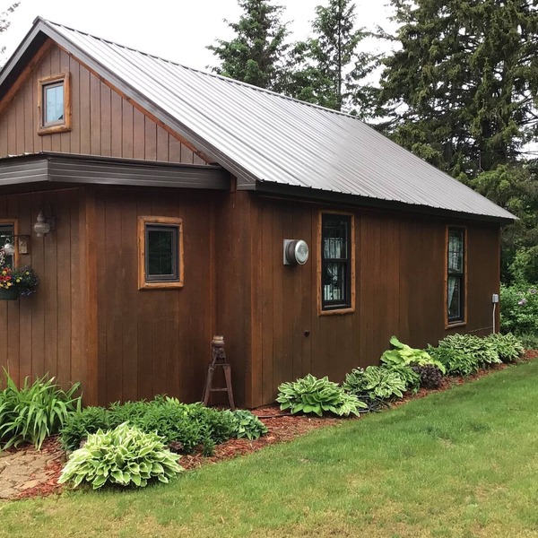 ✨🌌Peaceful riverside cabin in the UP near public beach🌊, 🥾trails & the Porkies!🌲