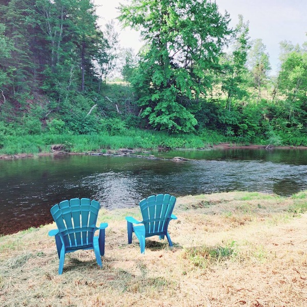 Peaceful Studio Stay w/Hot Tub - sleeps 4
