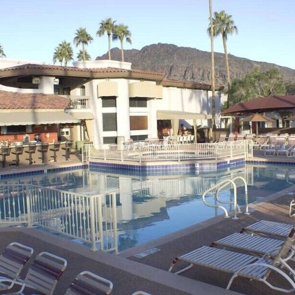 Peaceful Studio with Pool Ideal for Family Getaway