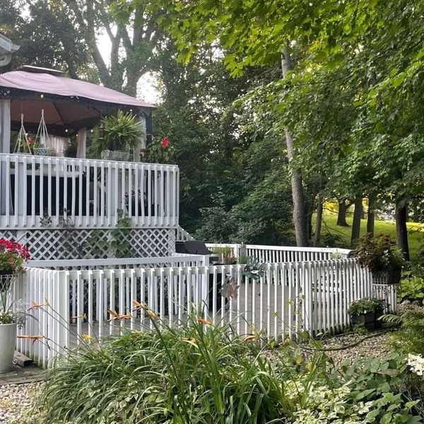 Peaceful Vacation Spot Near Whitewater Lake – Modern Comfort Meets Nature!