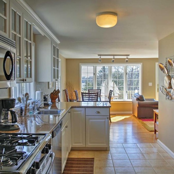 Peaceful Waterfront Apt w/Deck, 22 Mi to Portland