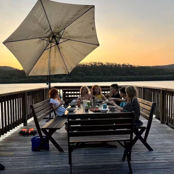 Peaceful Waterfront River Cottage with private Jetty only 90 minutes from Sydney