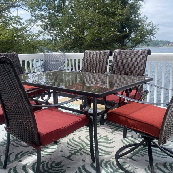 Peaceful Waterfront Stay – Stunning Lake Ontario Sunset Views + Pet Friendly